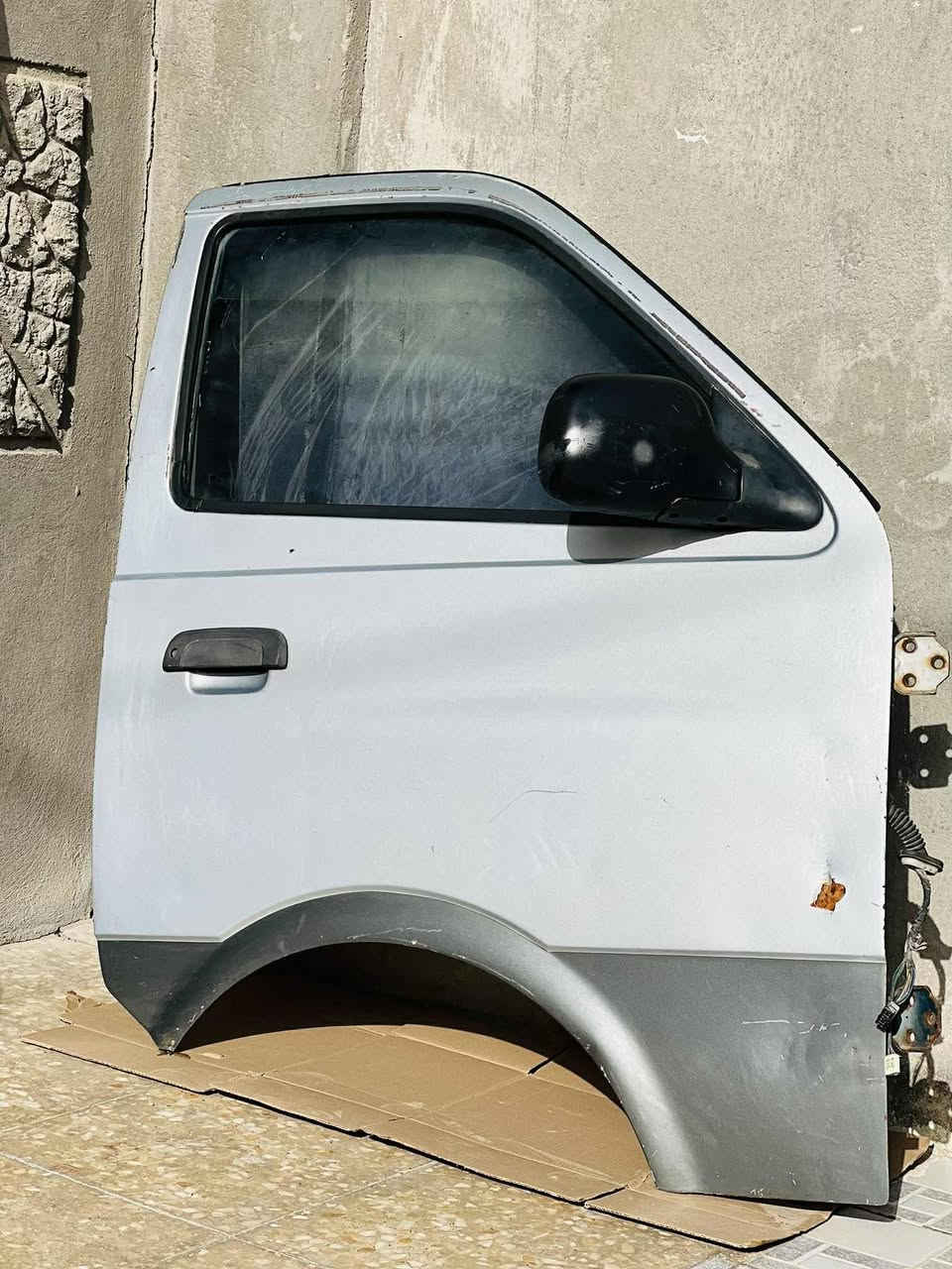 بابين بريجو كصه اليمين و اليسار 
نضاف مقفلات كاملات جام بطاين ضفاير مري لاستيك الشركة 
***********
