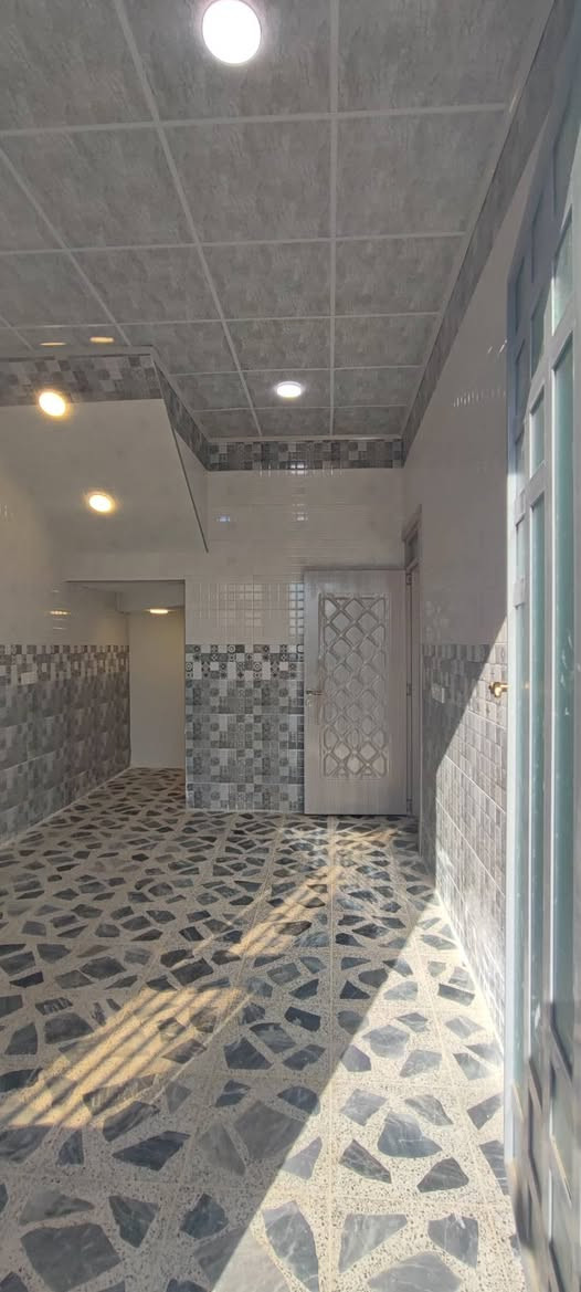 للأيجار الشقة الطابق الثاني🏠(المساحة150م)
الموقع الدار/حي الكندي الأولى قرب جامع العلي العظيم

3غرف نوم وهول واستقبال ومطبخ وصحيات وبلكونة وبيتونة وسطح 

(بدل ايجار الدار 375الف)

للأستفسار مراجعة مع مكتب الوطن للتجارة العقارات  
العنوان الموصل حي البلديات من جهة السكر قرب سانكو مول 

أو الاتصال على الارقام التالية 
كؤرك/*********** 
أسيا /***********
