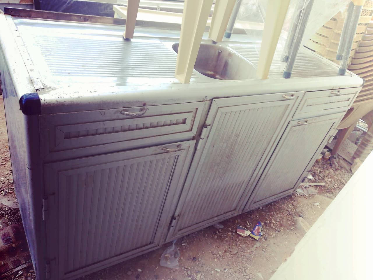 كاونتر مع سنك مستعمل لدى معرض شامل 
 ***********
