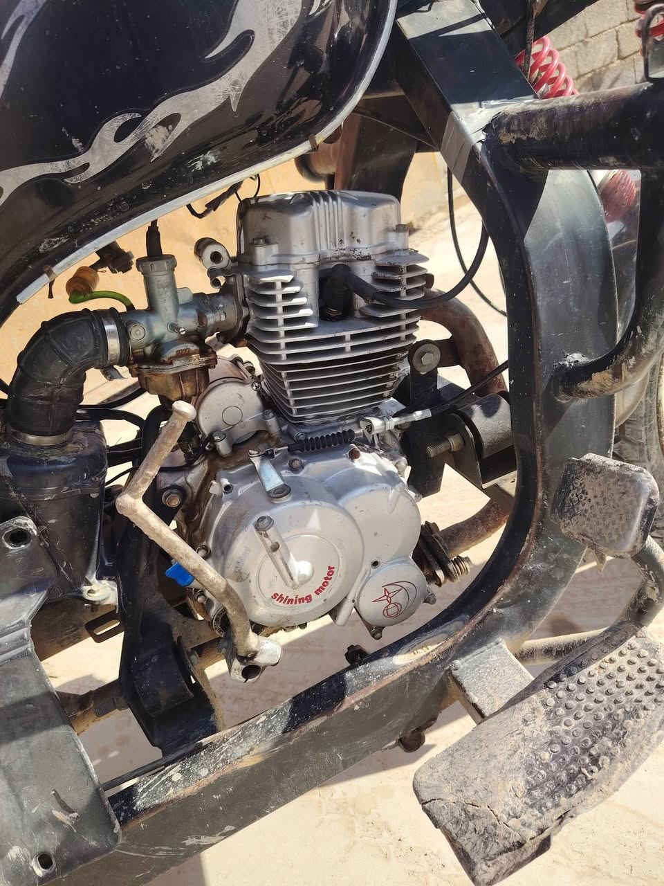 السلام عليكم
ستوته للبيع نضافه فوللل شاصي شرط اركبه شرط كهربائيات كلها شغاله تاير امامي جديده سلف شغال منفيس موجود محرك دمعه السعر ٨٥٠ وبيها مجال لطيبين خابر وتدلل ***********
