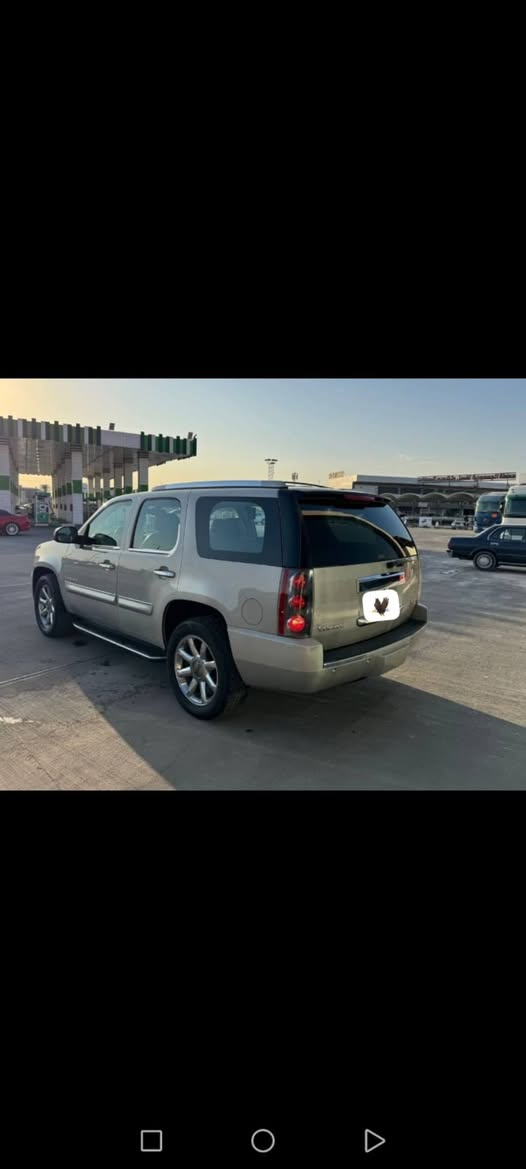 سلام عليكم للبيع يوكن دنلي ابتر مديل 2007 رقم بصره بسمي بسمي سنويه وهزه ورقم جديد سياره جاهزه من كلشي مكينة 5300كير 1000 سياره فول مواصفات(فتحه+تحكم ستيرن جهتين+تشغيل عن بعد +كشنات جلد كهرباء ملكي فصل +تشغيل عن بعد +جنطه شفط+ويل 20+حساسات) مكفوله ضربه وصبغ عده الربع الجوه التريشه السعر 185 جاهزه من كلشي سياره نضيفه جدا اي استفسار الاتصال  *********** او *********** مكان البصره
