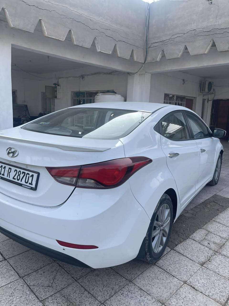 النترا موديل 14 شكل 15 خليجيه محرك 1800 لا تنقيص ولا تبخير فول عده البصمه وبيه قطعتين صبغ جاملغ امامي وجاملغ خلفي بدون دواخل 
ماشيه 130 
السعر 122 بيه مجال بسيط 
مكاني بغداد اليوسفيه 
***********
