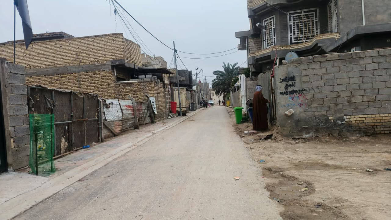 السلام عليكم شباب قطعه للبيع 100متر في منطقه حي الزهراء قرب مدرسه رمضان الخير كامل خدمات ماء ومجاري وتبليط ابيعك مكاتبه راعي القطعه جيراني للاستفسار أتصل على الرقم ***********
