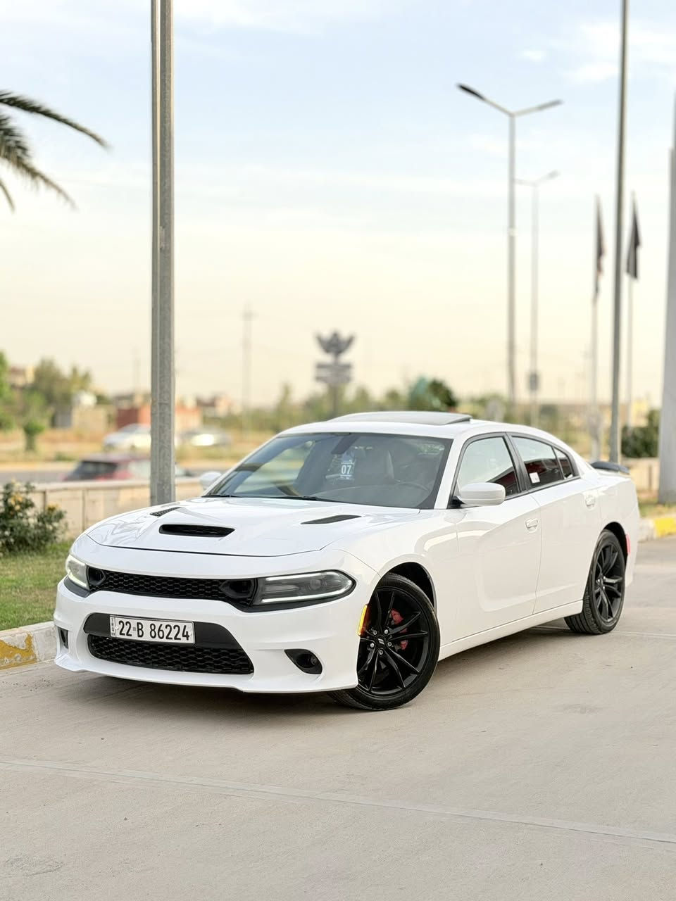 السلام عليكم جارجر موديل 2021 اصل محرك 3600 وارد امريكي فول مواصفات 1/1 SXT Plus ضررها كلش بسيط جامرلغ خلفي فقط رش بدون دواخل وصندوق تبديل بلادي  رقم اربيل  الدولي باسمي هزه سنويه كله جديد  فتحه سقف
بصمه تشغيل + تشغيل عن بعد + دخول ذكي
كشنات جلد حضن + كشن امامي خلفي تبربد + تدفئه
شاشه كار بلي كبيره رادار جانبي + حساس خلفي 
بعد بيها هوايه مواصفات السياره جديده وجاهزه من جميع النواحي
العنوان كركوك  مركز المدينة 
الموبايل 📱 ***********
السعر 220$ وبي مجال بسيط شراي يتصل ويدلل
