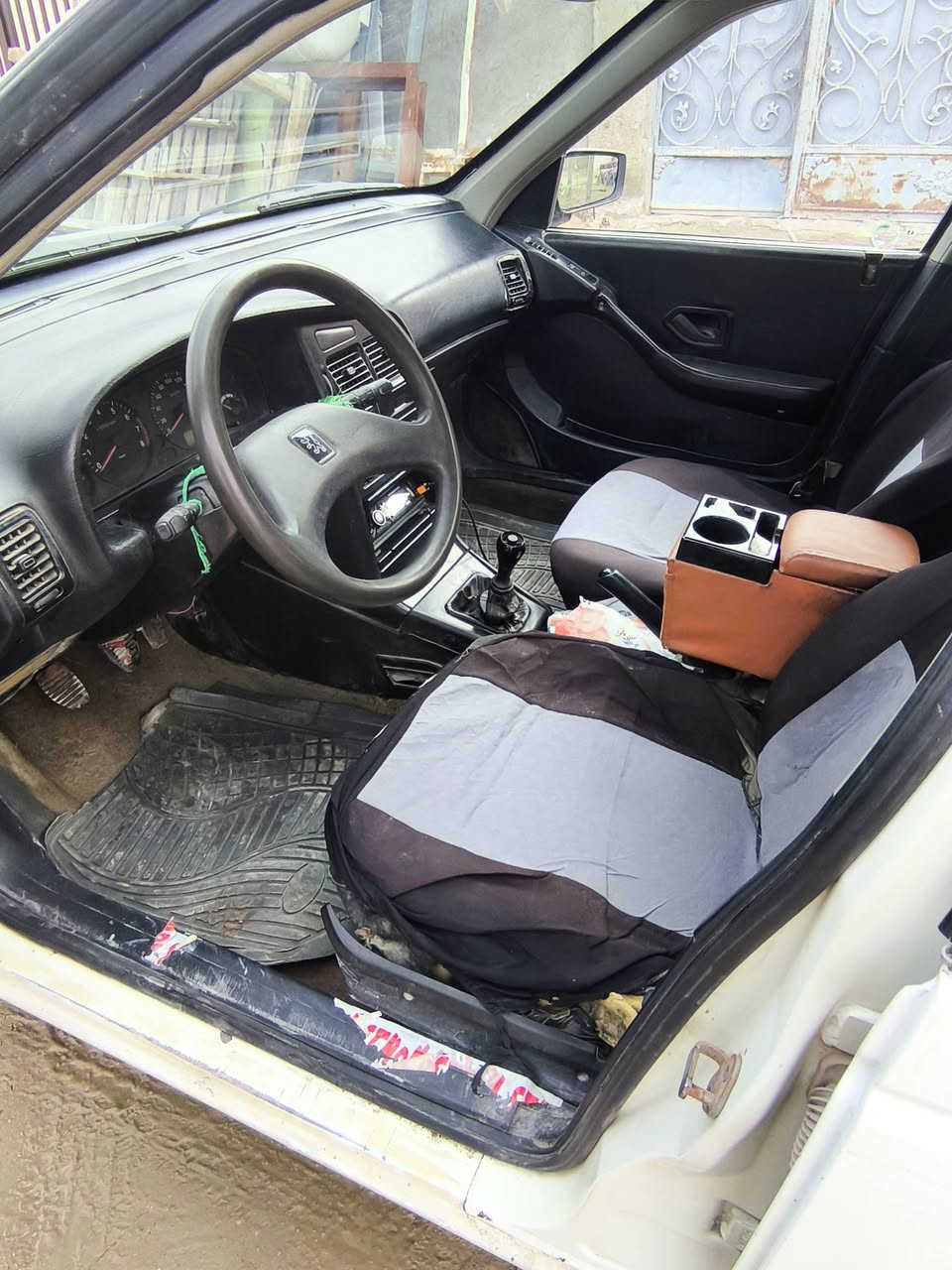 السلام عليكم سياره بيجو 405 موديل 2009 مكينه ستوني شاده حداديه وكير خير من الله االسعر 30
***********
