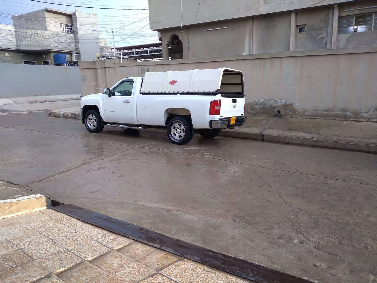 السلام عليكم بيكم سلفاردو  تك قمارة 6سلندر بدون صبغ الستفسار ***********
