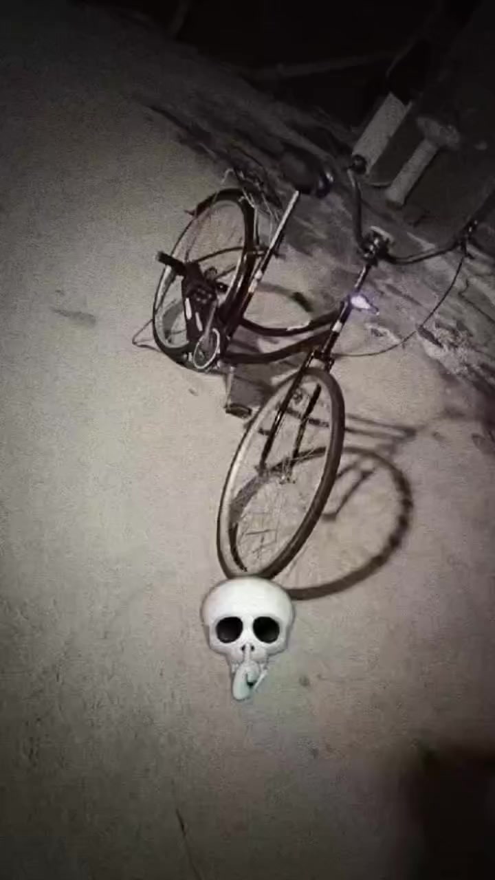 سلام عليكم. حبايب  هاذا البايسكل  للبيع  نضيف  و سعره 65 وبيه مجال


**إذا كنت صاحب هذا الإعلان وتريد حذفه لأي سبب، رجاءا أرسل رسالة إلى الدعم الفني**