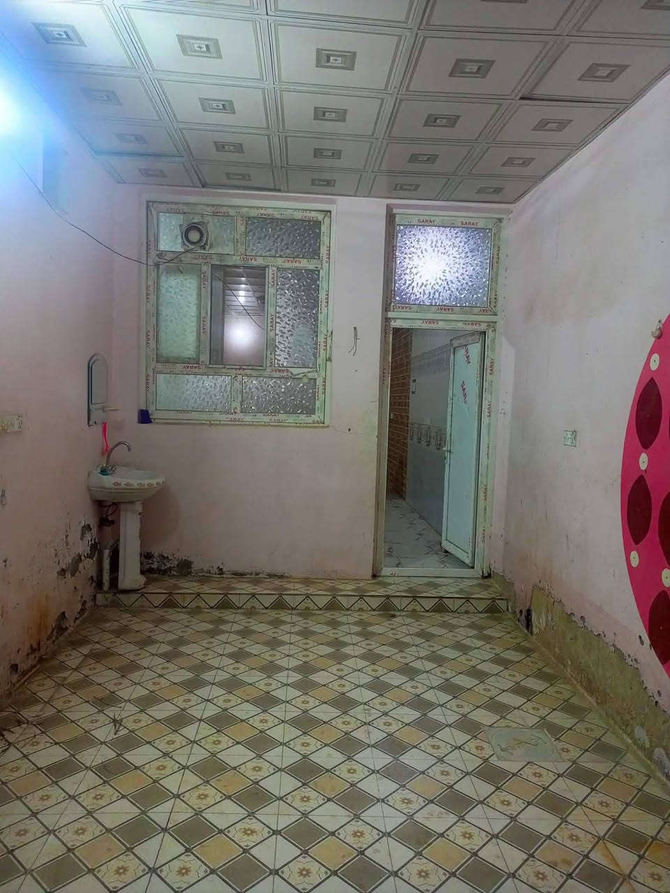 🔹 دار سكني #للإيجار
#الموقع_حي_الجامعه_قرب_مدرسه_السجئ
شارع 15 الي بعد شارع 20

🏠 تفاصيل البيت:
•  غرفه نوم
• صالة
• مطبخ
• كراج
صحيات

يحتوي علئ سبلت وكيزر وماطور ماء وتانكي ماء

#للاستفسار_اكثر_*********** او ***********
أو مراجعه مكتب السند للعقار الكائن في الجزائر شارع المطاعم مقابل مدارس التفوق الاهليه
