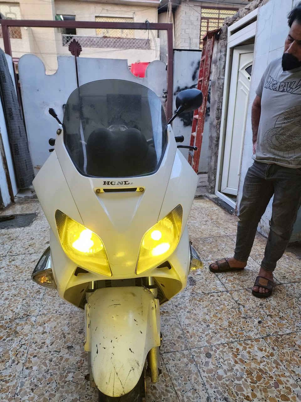 سلام عليكم فورصه صفر ٦ البيع بغداد الكماليه  سعر ٥٠٠ وبيه مجال ***********
