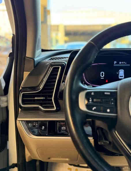 السلام عليكم ، سبورتج 2023 خليجية اللون ابيض بانوراما ، كشنات مخمل ، شحن واير ليس ، التبرد شاشة ، شاشة ابل كار بلي ،هاند بريك كهرباء ، تشغيل عن بعد ،كراسي كهرباء 2، تدفىئة كراسي،ويل 19،انارة داخلية led,حساسات امامية خلفية ،ضمان الدولية،ماشية 45الف كم ،مكفولة من الصبغ والبارد والتبديل ورقمها بغداد/ملاحظة ،يوجد حالوب بسيط بالبنيد ...
السعر المطلوب 22500$ 
الاتصال (***********)
