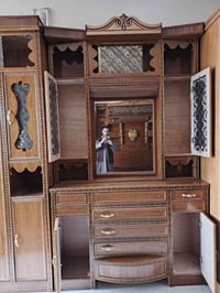 غرفة أخشاب • جديدة • مجال بسيط