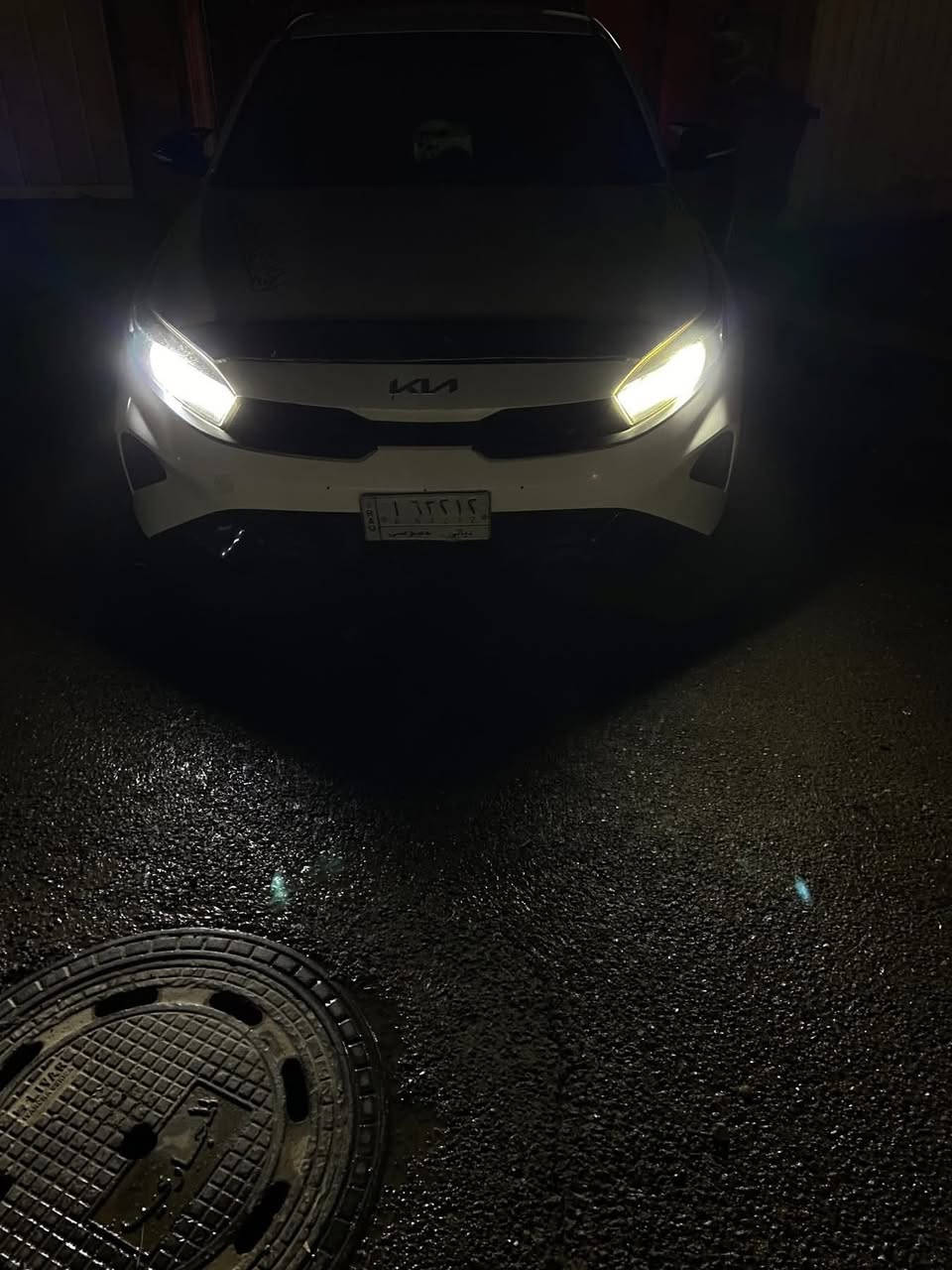 السلام عليكم
فورتي موديل ٢٠٢٢ السياره حادثه موضح بلصور 
كيره محور AIT السياره معروضه 140. وبيه مجال للاستفسار الرقم ***********
