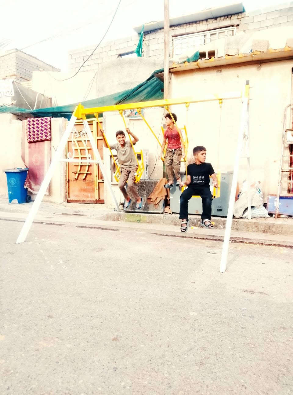 مجروحه للبيع عنوان بغداد المعامل سوق العماري ***********
