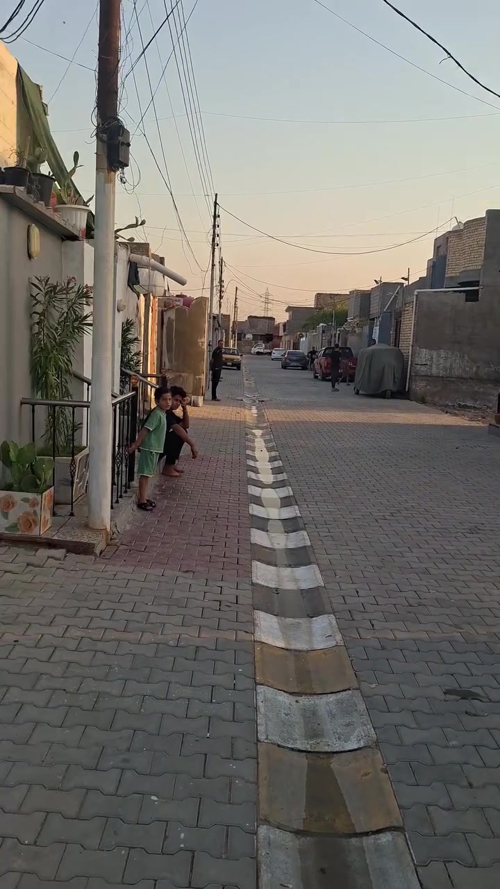طابو زراعي سند ٢٥ اصولي سلام عليكم 200متر بشارع كريش مشتريه من 2008  خابرني وتدلل ***********
