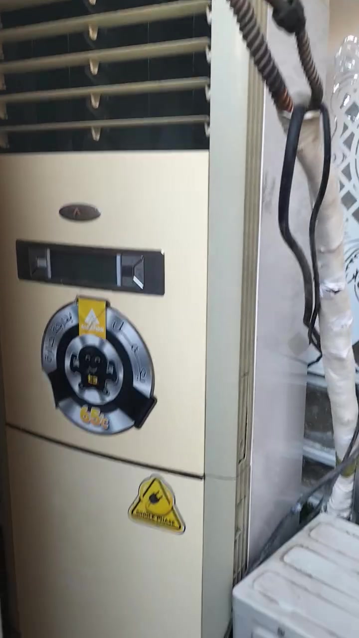 السلام عليكم سبلت البيع سعر 450 بغداد رقم الهاتف ***********
