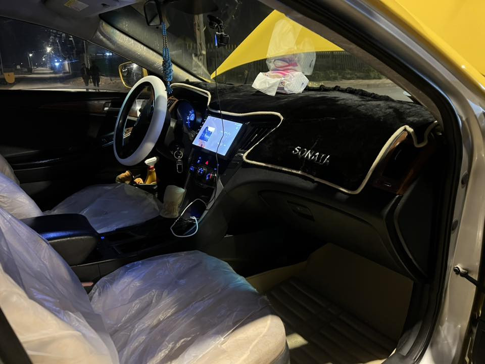 السلام عليكم سوناتا وارد كوري مديل 2014 رقم بصره دولي سنويه ل29 السعر 105 وبيه مجال حك الجيه الهاتف ***********
