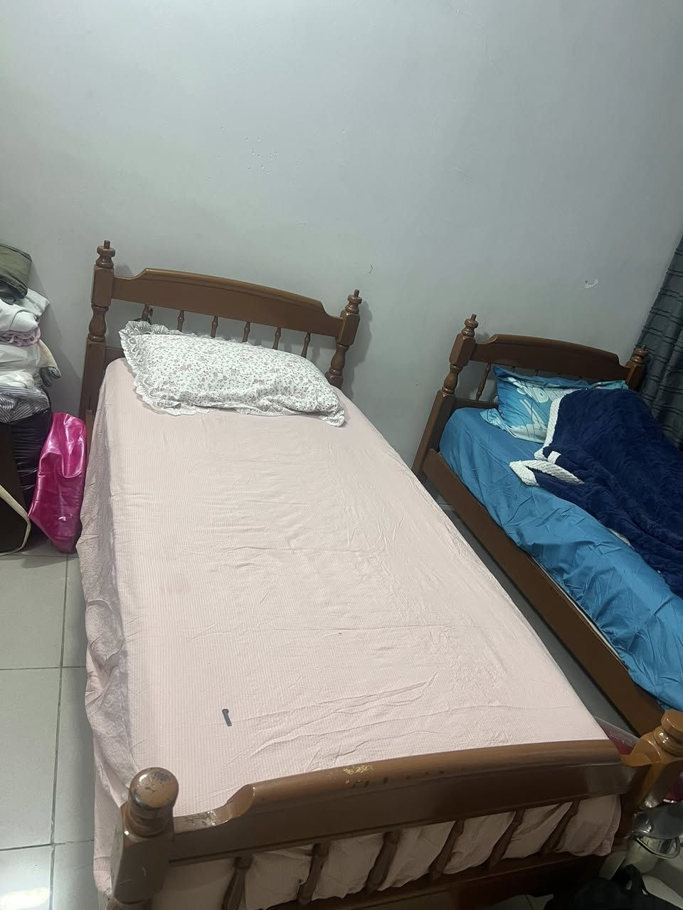 السلام عليكم غراض مستعمله نظيفه للبيع الاتصال ***********
