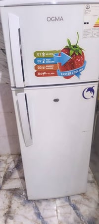 ثلاجه • كارتون • ٢٢٠