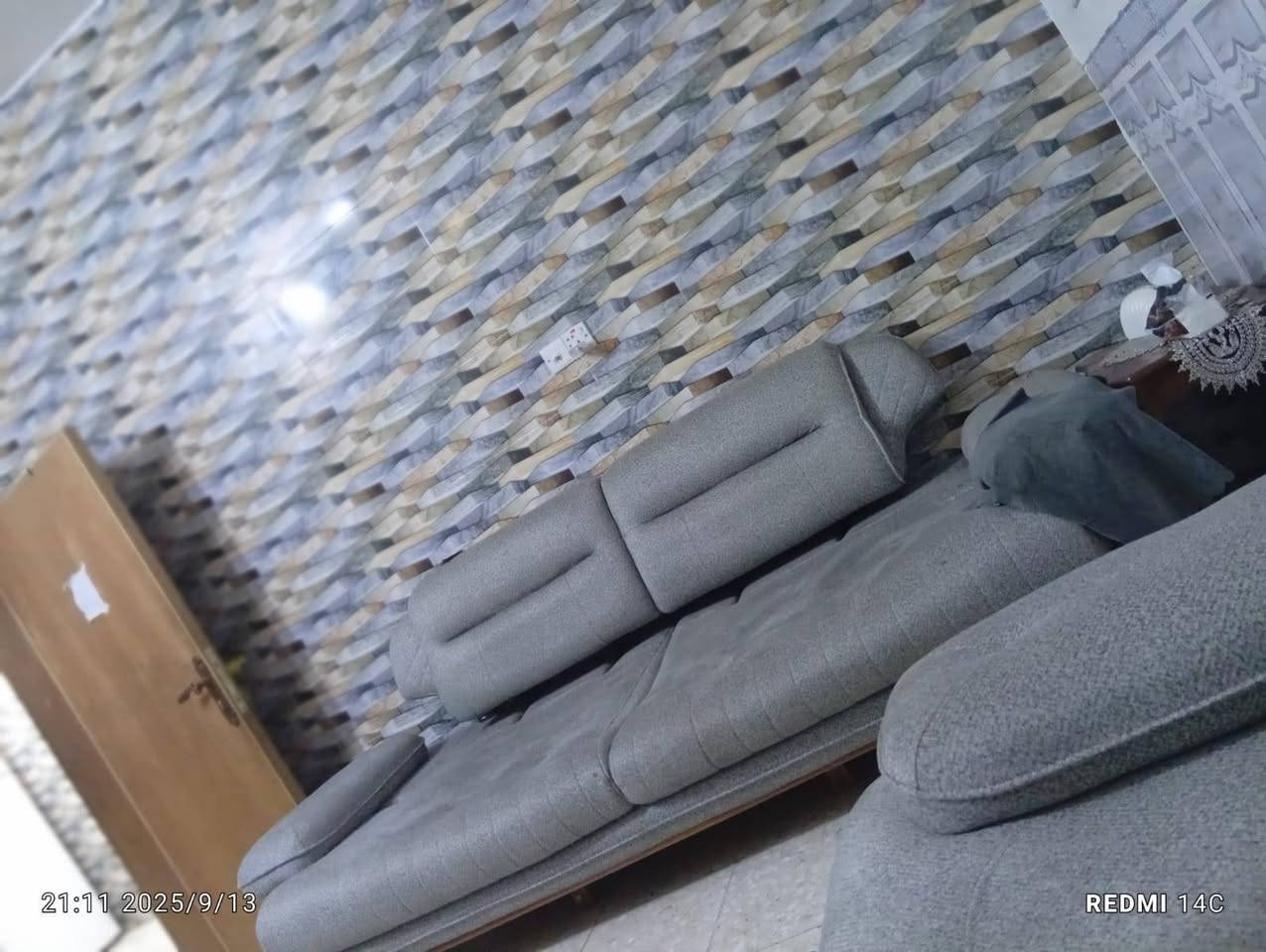 تخم تركي 10 مقاعد قنفات 8 ارجل سلايد يدات وظهر
ثقيل جدا وبحالة جيدة جدا 
السعر مليون دينار 
المكان بغداد المحمودية حي بدر 
للتواصل على الماسنجر او على الواتس اب ***********
