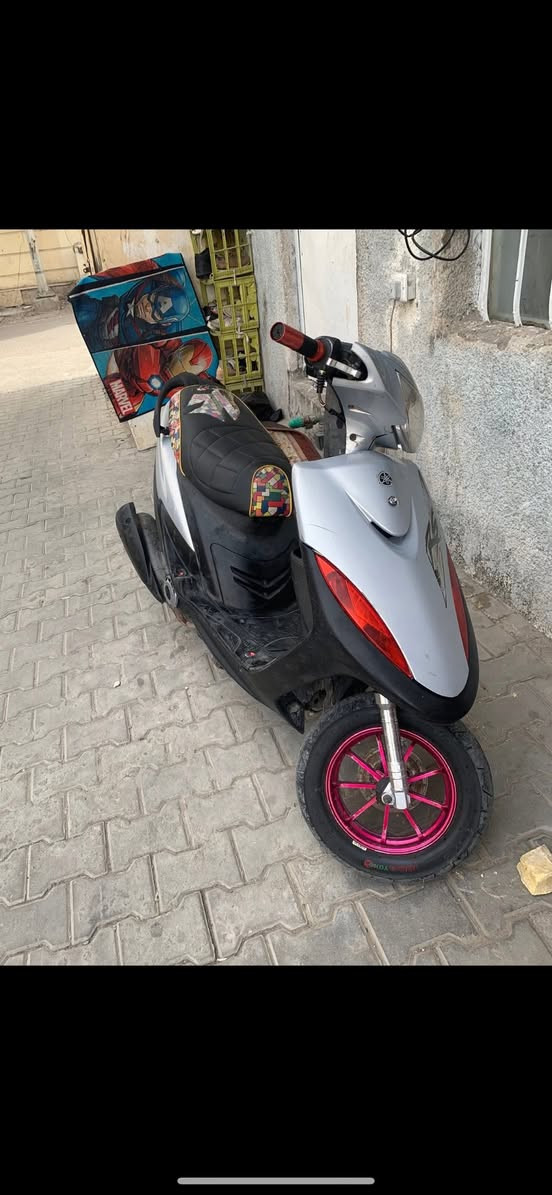 السلام عليكم دراجه ماكس عدله 120 بلاديه مكينه مامفتوحه بلاد 49 دراجه مابيها اي نقص شغاله نقصها بس باتري وحاليا تشتغل هندر نكره وسلف رياضي إذا مو شراي لاتتواصل وياي *********** عنواني الدوره حي دجله  السعر 400
