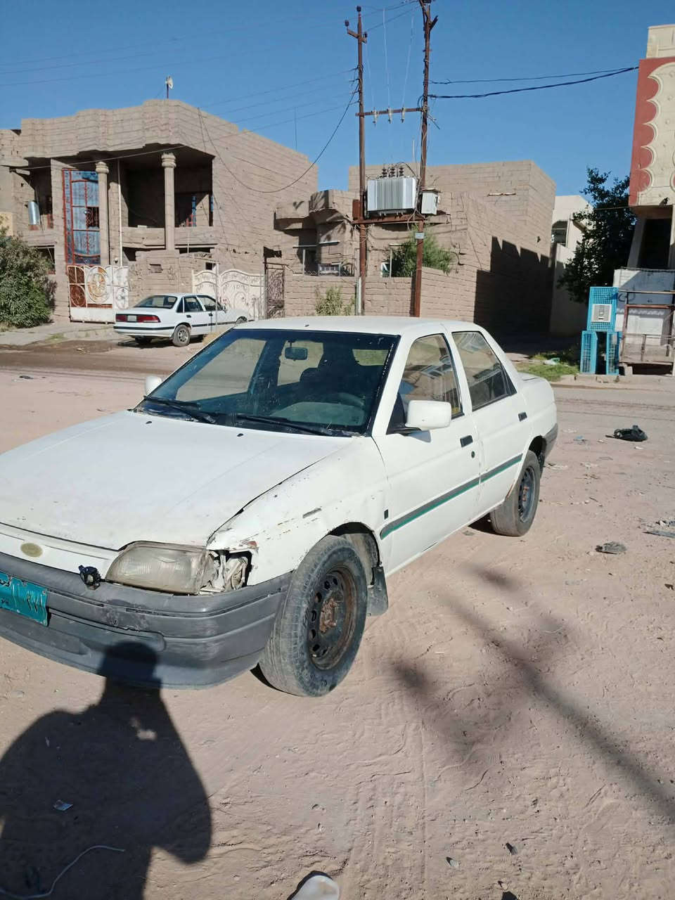 فورت للبيع محرك. جديد. وكير جديد كشر شوف العين رقمها فحص راعيها يريد يحول سعرها مليون ونص قفل مستمسكات راعيه موجوده وكاله بيه  ***********
