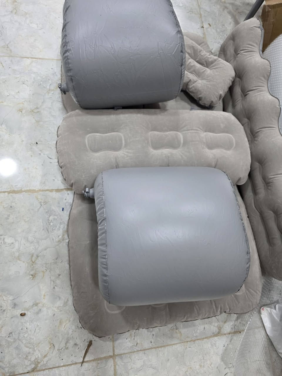 🏕️ للبيع: طقم رحلات متكامل (خيمة سيارة + فراش هوائي) امزون السعر 25 الف والتوصيل مجاني 
​حوّل سيارتك لغرفة نوم مريحة بدقائق!
​خيمة خلفية: تُركب على الصندوق، تحميك من الشمس والحشرات.
​فراش هوائي: مريح جداً، يجي معاه وسائد وقواعد دعم.
​سهولة: خفيف الوزن، سهل النفخ، وما ياخذ مكان بالخزن.


**إذا كنت صاحب هذا الإعلان وتريد حذفه لأي سبب، رجاءا أرسل رسالة إلى الدعم الفني**