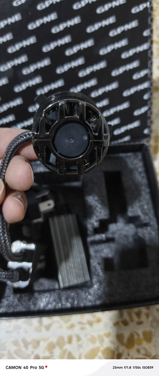 السلام عليكم للبيع زنونH4 جديد كلش قوي ترهم سيارات اوبل شراي اتصل ع رقم ***********
