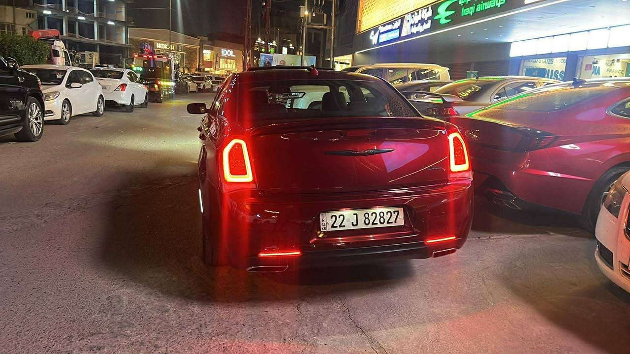 السلام عليكم
اوباما كرايسلر مديل 2021(S) 
السياره هيمي 5700
عليه اكزوز دبات سود كامله مع وسطيات 
السياره بنوراما+دمام 
حادث السياره بارد بل باب. وخشم الجاملغ فقط 
مكان السياره بغداد حي الإعلام تحويل ثاني يوم بسمي
اتصل وتدلل ***********
