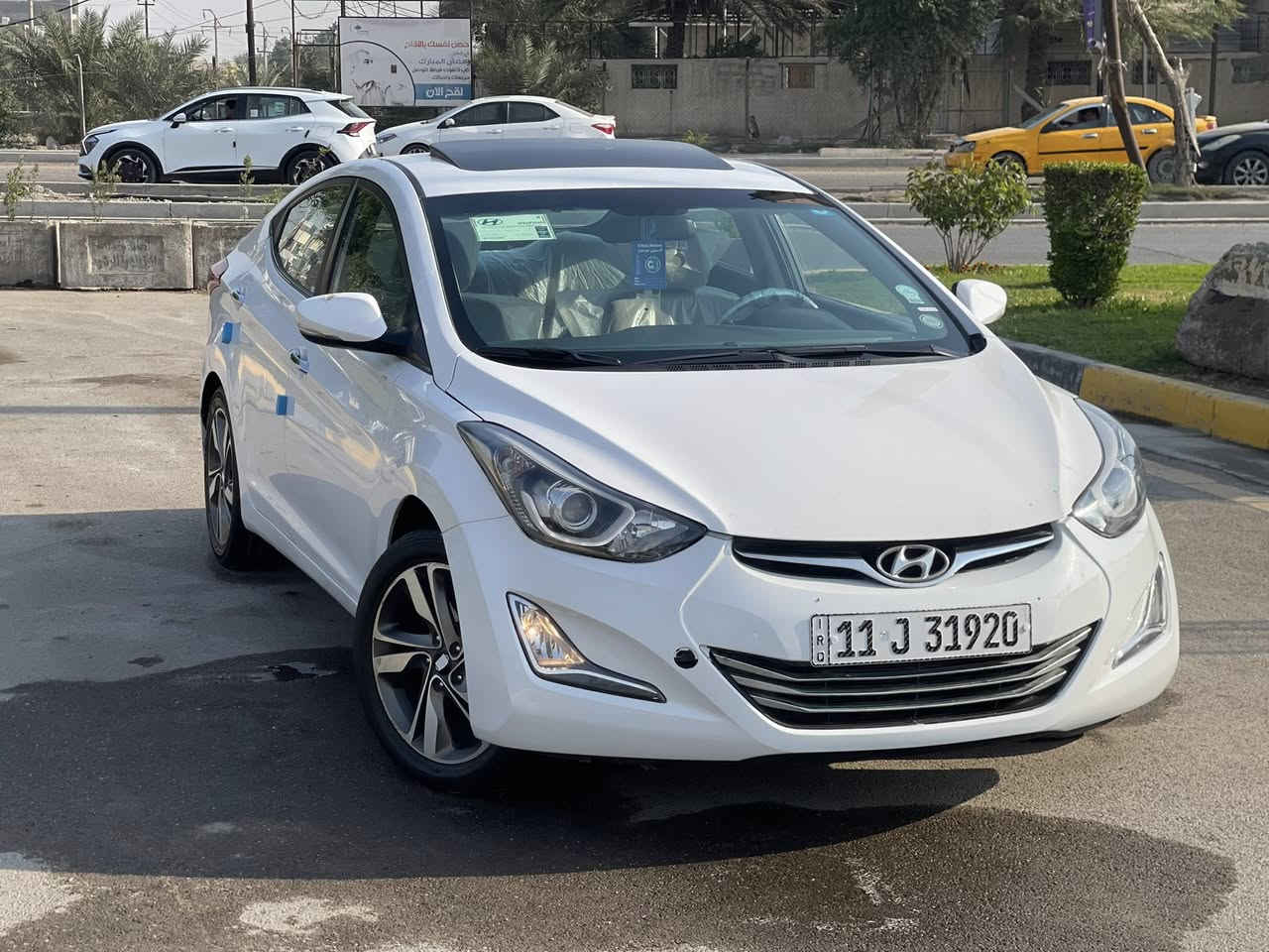 للبيع الانتره خليجي موديل 2016  بيه صبغ صفحه اذر شخوط فول موصفات شاشه كامره مري شفط مكينه 2000 دوش دشبول صاج لايتات لد ويل كب 17 ماشيه 94 K سلايت هواي موصفات بعد 
السعر 117 ورقه 
مكاني السيديه ***********
