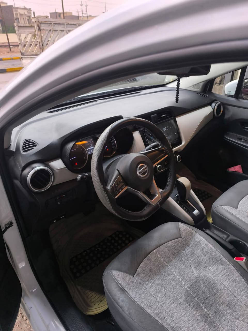 سلام عليكم انا مكلف بلنشر نيسان سني مكسيكي موديل 2021 رقم اربيل سيارة كفالة من ضربة وصبغ بيها شبر صبغ مال جناي استخدام شخصي تبريد تايرات جاهزة سيارة  ماشية 16 الف السعر 135وبيها مجال ي استفسار على رقم *********** البصرة, العراق
