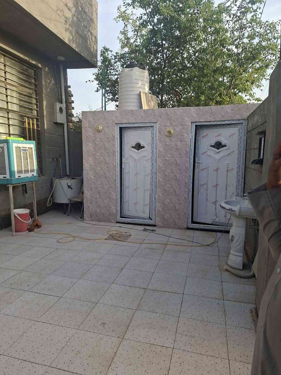 دار للبيع 150 متر طابق واحد بناء حديث سند 25 زراعي خلف التاجيه حي السجاد عرض الشارع 10 متر السعر 70,000,000 مليون وبي مجال الاتصال بالرقم  ***********
