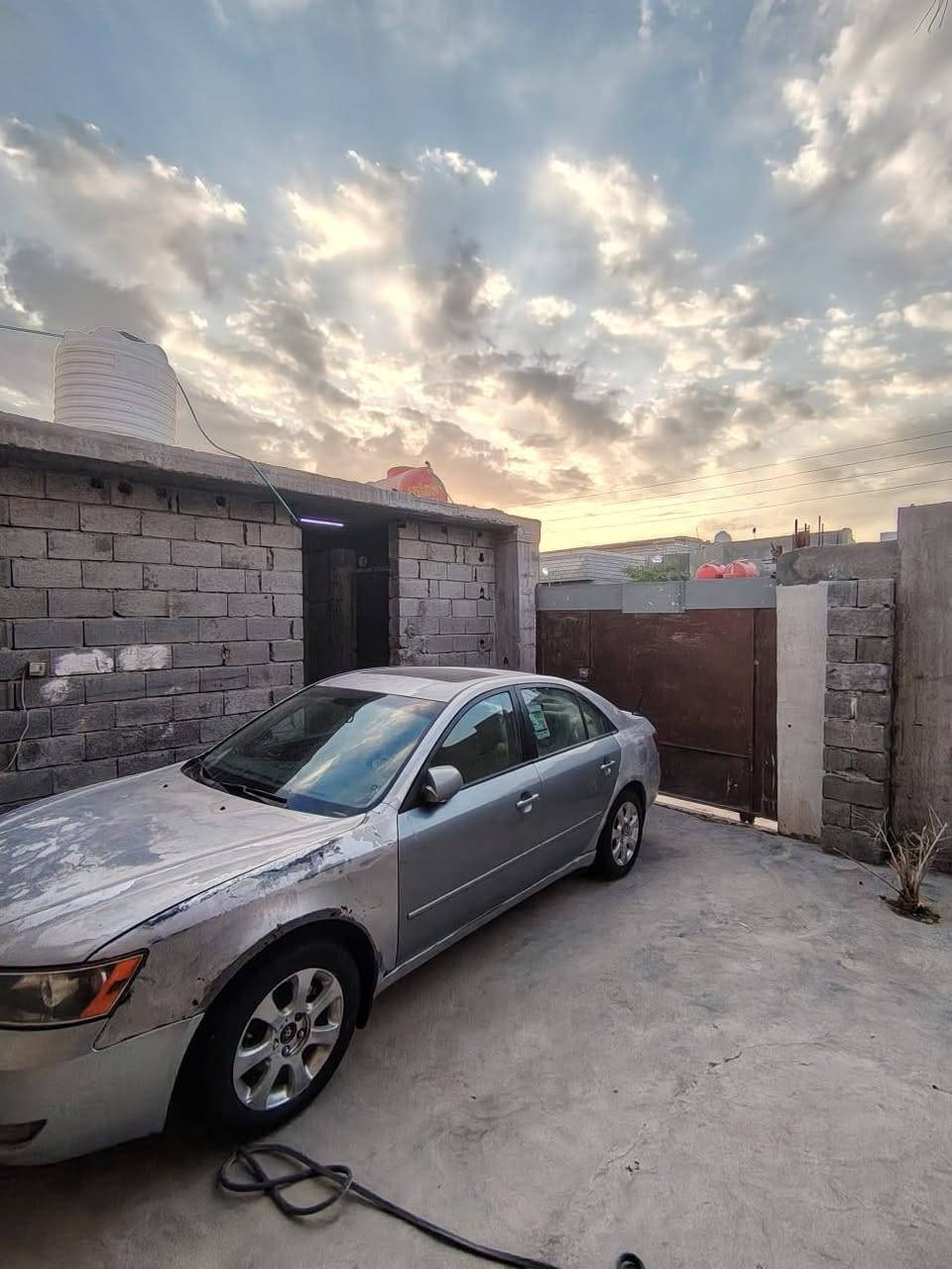 سلام عليكم اقره لمنشور قبل كلشي..  سوناتا الامريكي 2006فول مواصفات تحكمات ستيرن مثبت سرعه شاشه اندرويد سماعات دمام وبدون دمام تحكم بيهن عل شاشه فتحه كير ومحرك قبل سبوع مشدودات 2400 امشي بيها عل240 تخم تايرات جدد بيها قطع تبديل داينمو امس شاده لايت زينون منضومه ناصي فقط كامره خلفيه قفل عل سويج رقم مميز بصره للماني27 ادخلها نضيف فقط كشرها تعبان لاكثر مكانه بصره***********
