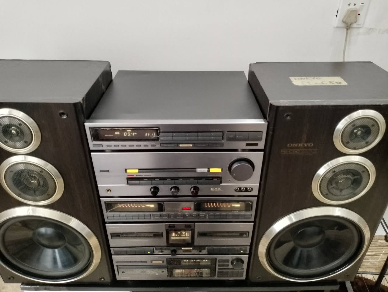 سلام علیكم
سستم ONKYO ياباني شغال كامل بدون أي خلل نظيف جدا.. 

راديو, دبل كاسيت تسجيل، الاواكس و CD

قدرة سماعات 120واط بلادي 

كامل مع محولة الاصلي 

السعر مطلوب 300الف


**إذا كنت صاحب هذا الإعلان وتريد حذفه لأي سبب، رجاءا أرسل رسالة إلى الدعم الفني**