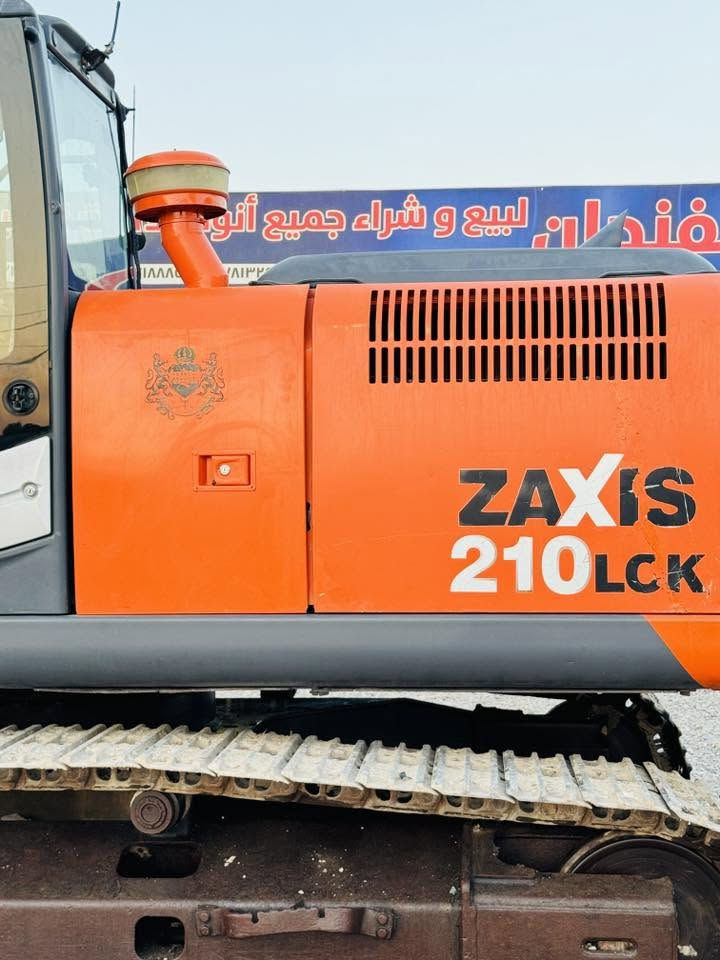 -يتوفر لدئ معرض الفنجان

للتجارة العامة وتجارة الآليات الثقيلة 

حفاره زت ثري 2010 
حجم210Lck 
8رولات مأسسه جك همر 

عدد ساعات 🕰️ العمل 9

#فــقط لعشاق الجـديــد والمميز.

#كفـالة عامة فـول مواصفات 🇯🇵🏆•

#الـــعنوان الديوانية طريق الحمزه نزلت جسر سايلو 📍.

الإستفسار ع رقم *********** /***********
