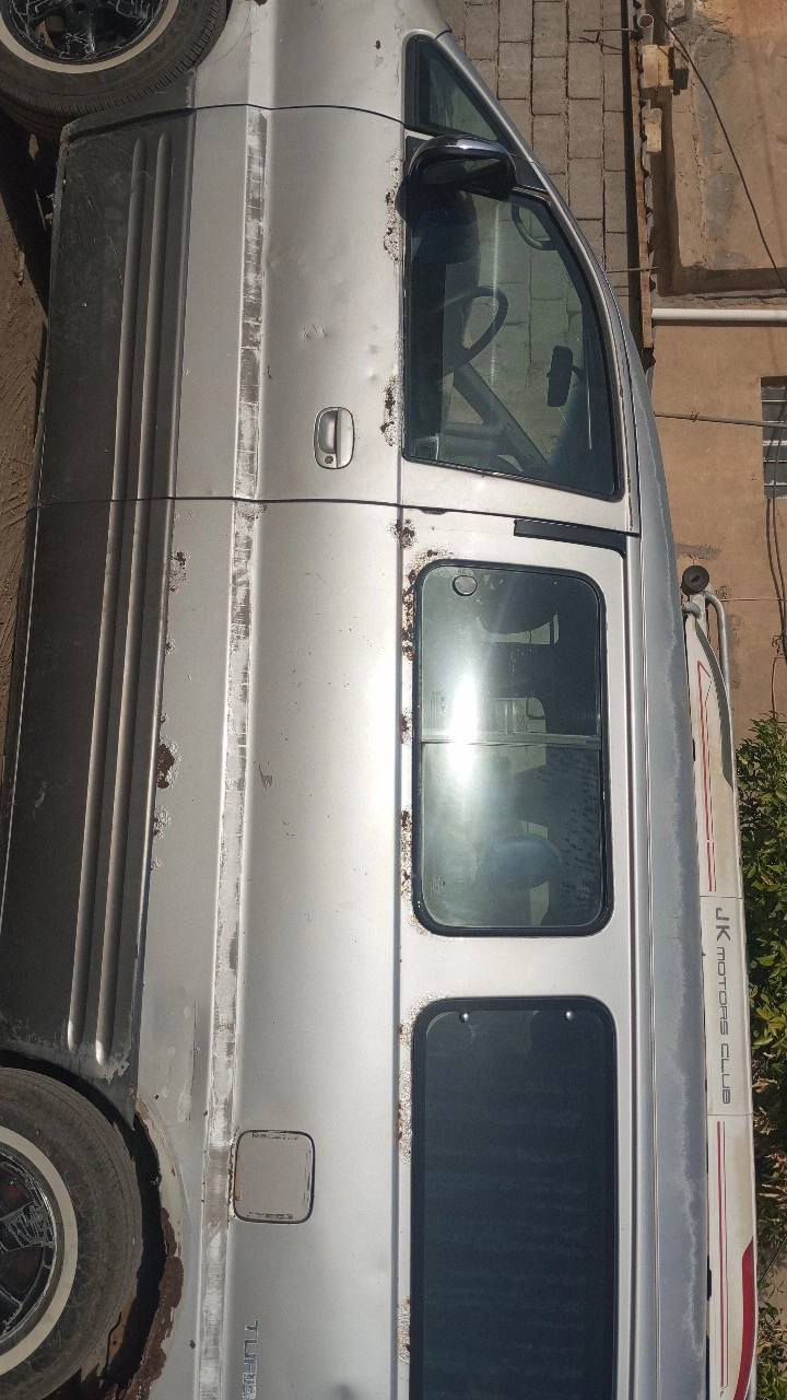 السلام عليكم سياره ستاركس موديل ٢٠٠٧ رقم بابل احمر الماللك موجود عندي السعر ٥٠ وبيه مجال اتصل على الرقم ***********
