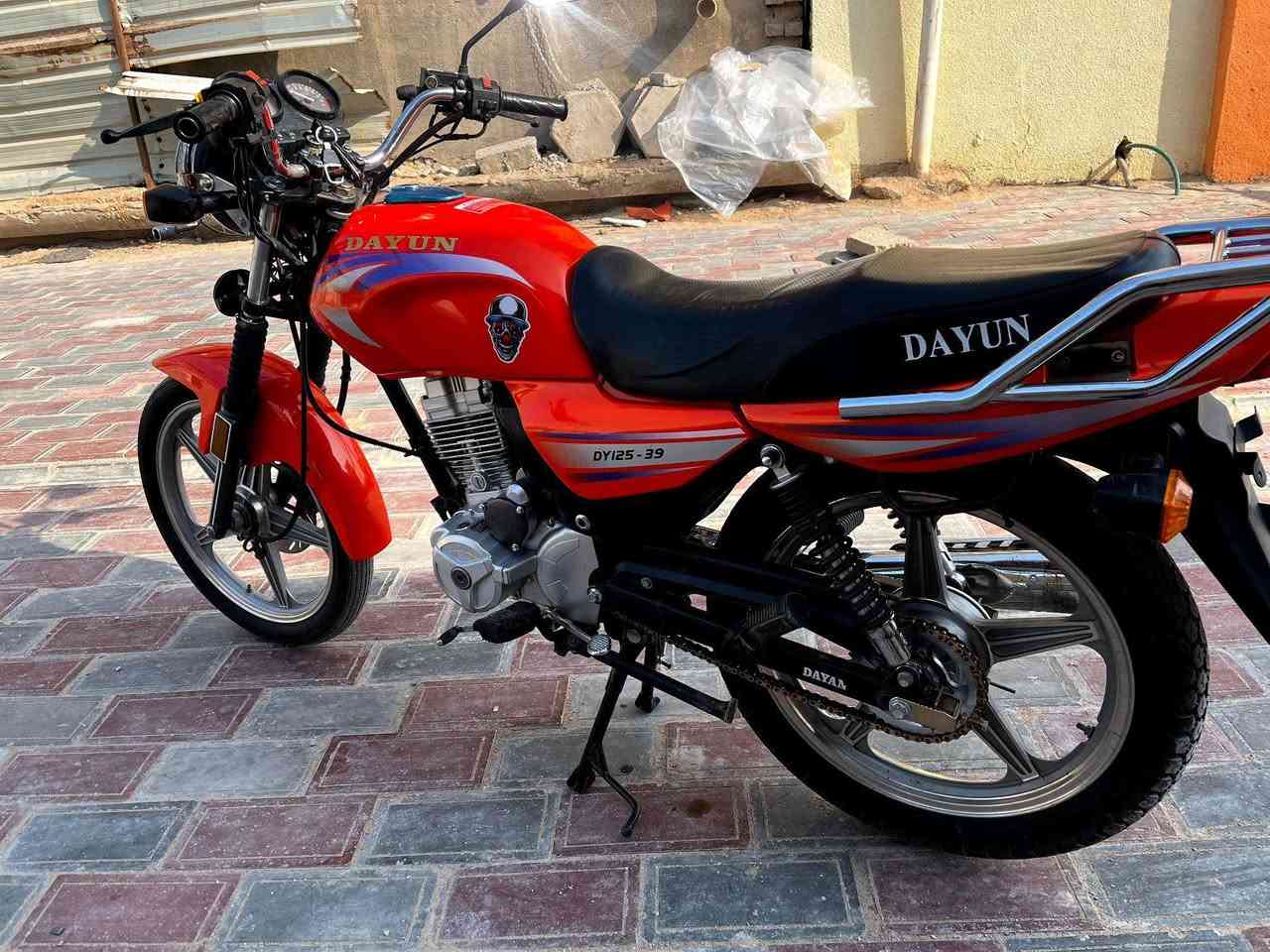 سلام عليكم 
دايون عضم موديل 22 نضافتها 90% اوراق اصولية كاملة لونها الاصلي رصاصي كلها شغاله كاملة مكفوله محرك مامفتوح السعر ( مليون )
‏‪***********‬‏ بي واتساب كربلاء, العراق
