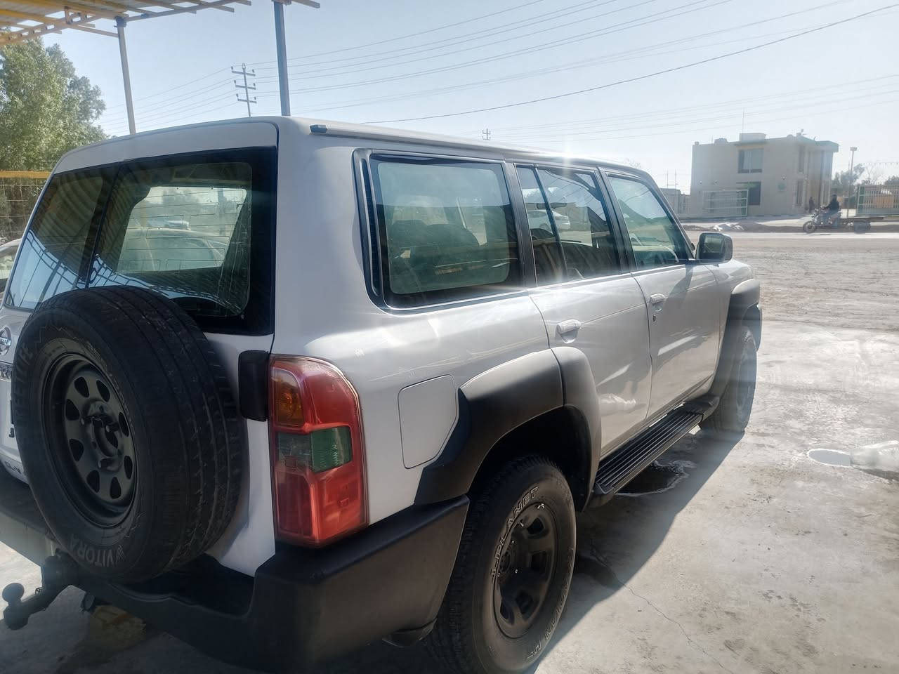 السلام وعليكم نيسان باترول 2008 مزاد النجف رقمها مميز (28A85888) مكفوله من الحادث والصبغ فقط باب الخلف السايق صبغ خارجي بدون دواخل تبريد مشتغل معامله ترقيم ودافع الرسوم كامله الاستفسار ***********
