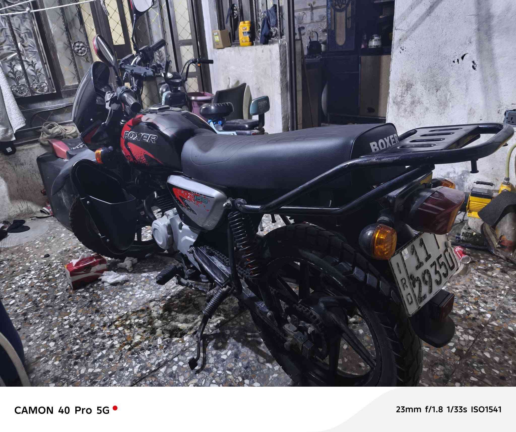 السلام عليكم دراجه بوكسر للبيع الدراجه كامله ما بيه اي نقص موديل 2023مرقم باقي التفاصيل ***********
