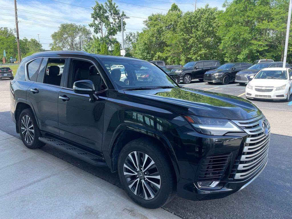 للبيع لكزس LX 600 الفاخرة موديل 2025
السعر 100  الف دولار 
شامل كمرك وشحن ورقم شمالي
كلين تايتل 
ممشى  6243 مايل
لون خارجي اسود
لون داخلي اسود
نوع الوقود: بنزين
محرك V6 سعة 3.4 لتر
نظام دفع رباعي
ناقل حركة أوتوماتيكي بعشر سرعات
مدة الوصول 50 يوم لتواصل خاص


**إذا كنت صاحب هذا الإعلان وتريد حذفه لأي سبب، رجاءا أرسل رسالة إلى الدعم الفني**