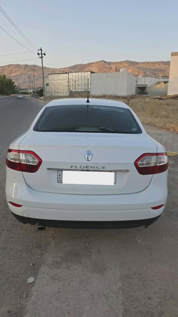 ڕینو فلونس ٢٠١٦
کارەبای و تەقە و ڕەقە بەشەرت 
مەکینە و گێڕ بەشەرت 
بۆیاخی نیە 
سەنەوی  تا ٢٠٢٩

*********** ڤایبەرو واتس ئەپ
