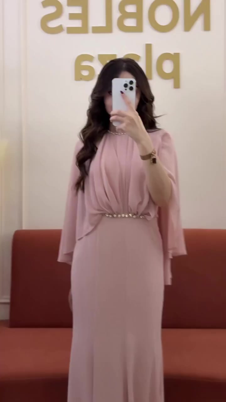 فستان الدلال 😍 👑
قماش شيفون مع كريب مع ستراس على الخصر والرقبه ✨️
الالوان : زهري🩷 ، احمر❤️ ؛ اسود 🖤 
المقاسات : 40 42 44 46 48 50
السعر : 32 دينار


**إذا كنت صاحب هذا الإعلان وتريد حذفه لأي سبب، رجاءا أرسل رسالة إلى الدعم الفني**