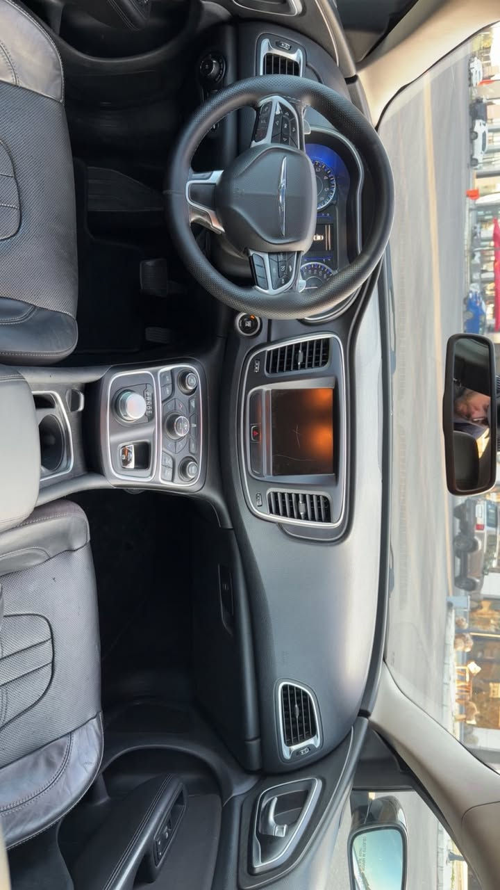 تم تنزيل السعر

للبيع s200 2016

محرك V6 سته سلندر 

مواصفات 

شاشه كبيره

تشغيل عن بعد

كشنات جلد S مع تدفئه 

ستيرن تدفئه 

صبغ بنيت بدون دواخل 

رقم اربيل الجديده 

مكان السياره اربيل 

للتواصل  ***********واتصاب 

السعر 92 مجال بصيط

ملاحضة السقف بيهه فطر صبغ
