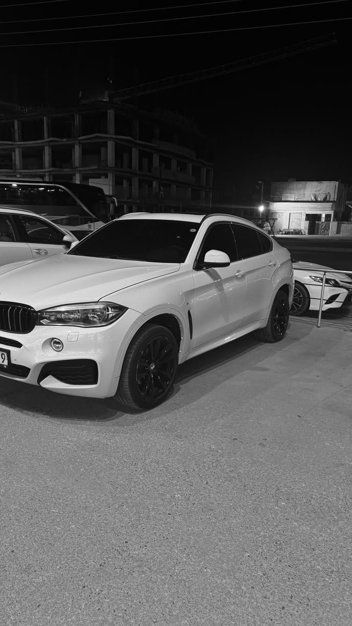 bm x6 35i 2015
سيارة خليجية وكالة عروش 
ترايها زيرو كلش نظيفة مابيها اي نقص او عطل او اي كلوب جيك 
كل صيانتها بالوكالة
سليمك كافة الايرباكات و بصمتين السيارة
ماشية 89mi
سنوية جديدة
مكانرالسياره بغداد
سيارة تفيد شخص جناي و يعرف قيمتها
***********

