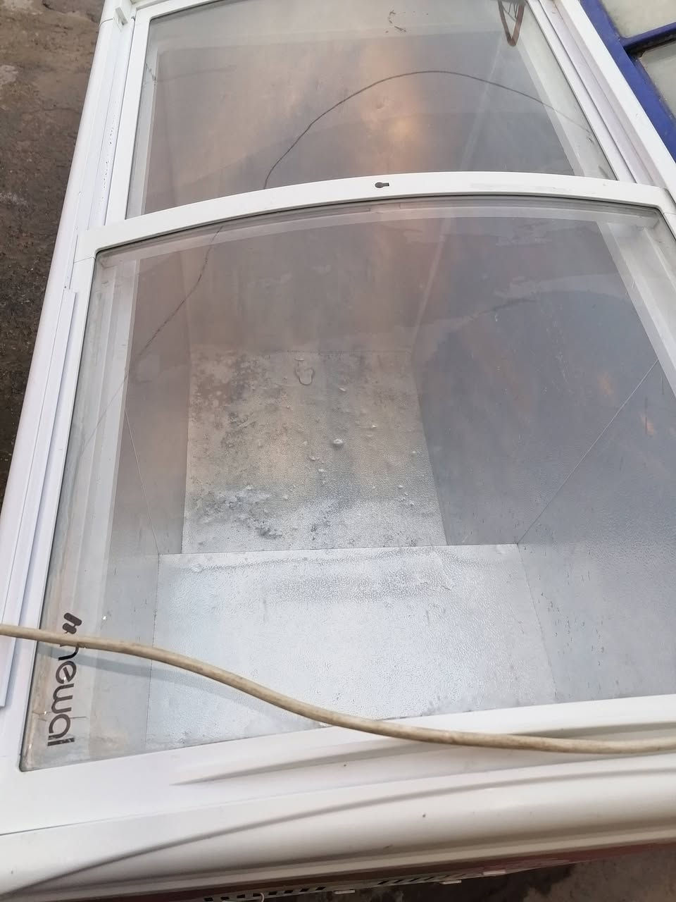 عارضة للبيع السعر 250 الف المكان بغداد الغزاليه *********** *********** واتساب
