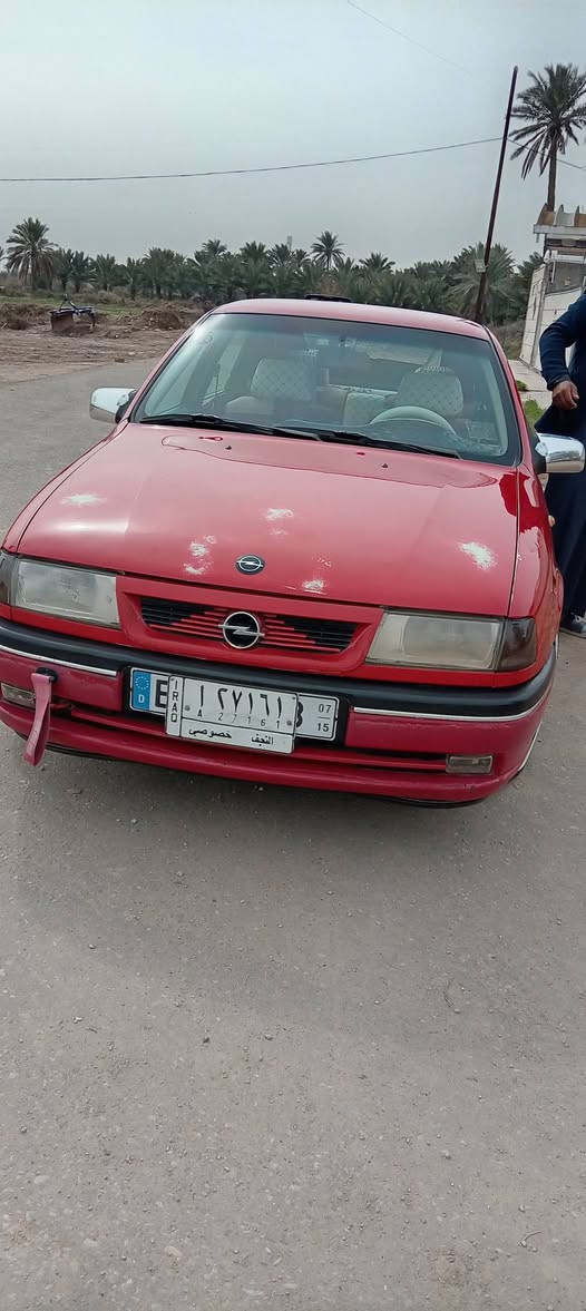 السلام عليكم سيارة اوبل فكتره ياباني سياره خير من الله مكفوله كير ومحرك  قليل جراد سياره مكانه الديوانية الحمزه الشرقي رقم الاتصال *********** بي واتساب ر
