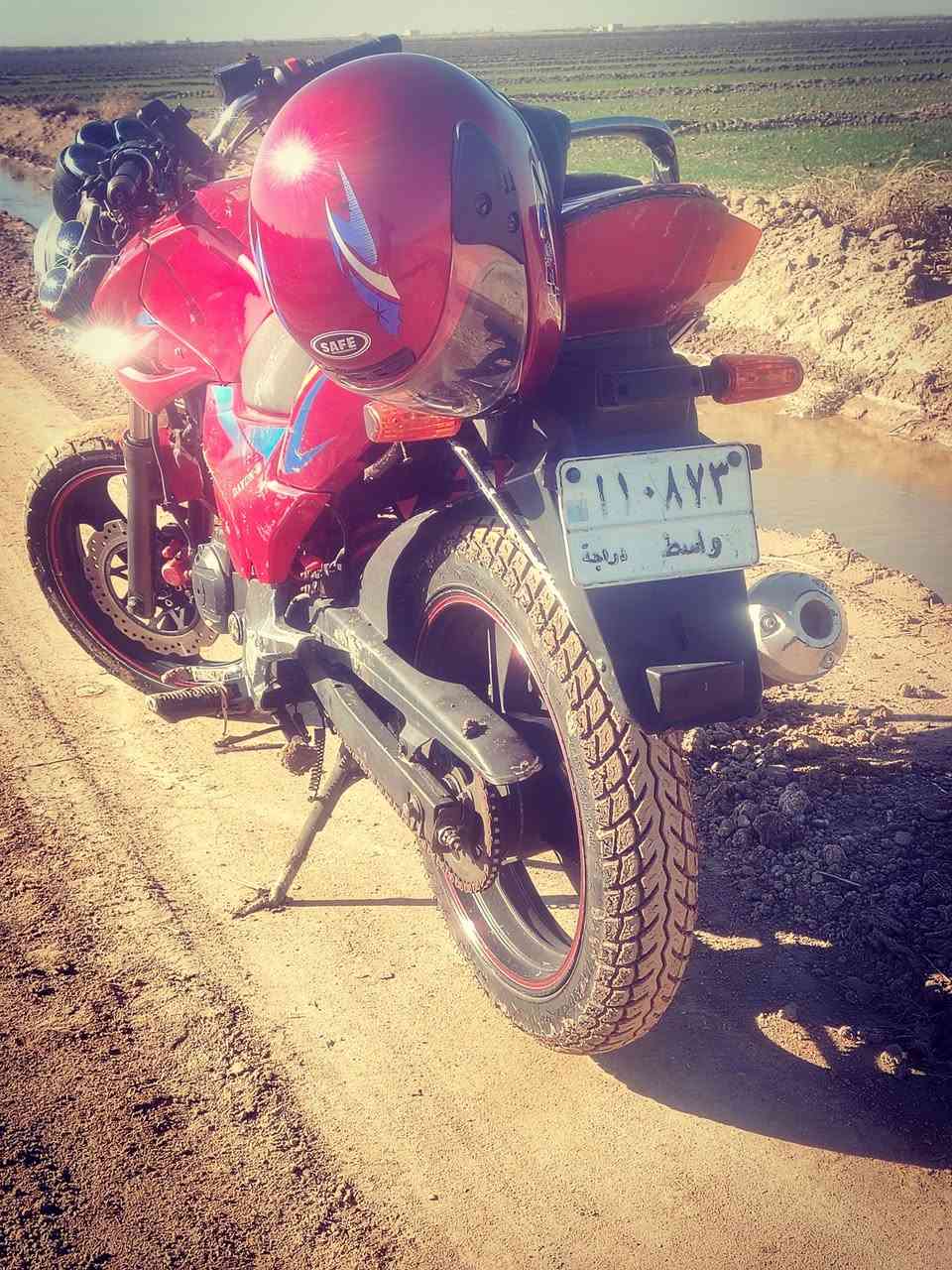 سلام عليكم دايوان للبيع كمله رقم وسنويه رقمها وسط موديل 2014دراجه خير من الله كلها شغالن ليت كدام دبل شير يمين ياسار سلف شرط نكره ما عيزها بس جملق كدام وبقي تفصيل 
رقم ***********
مكاني وسط صويره 
السعر مليون وبيها مجال
خاص مفتوح
