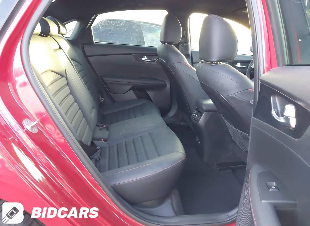 سياره للبيع فورتي 2023 فول مواصفات جير عادي بدون صبغ بس دعاميه *********** /رقم اربيل
