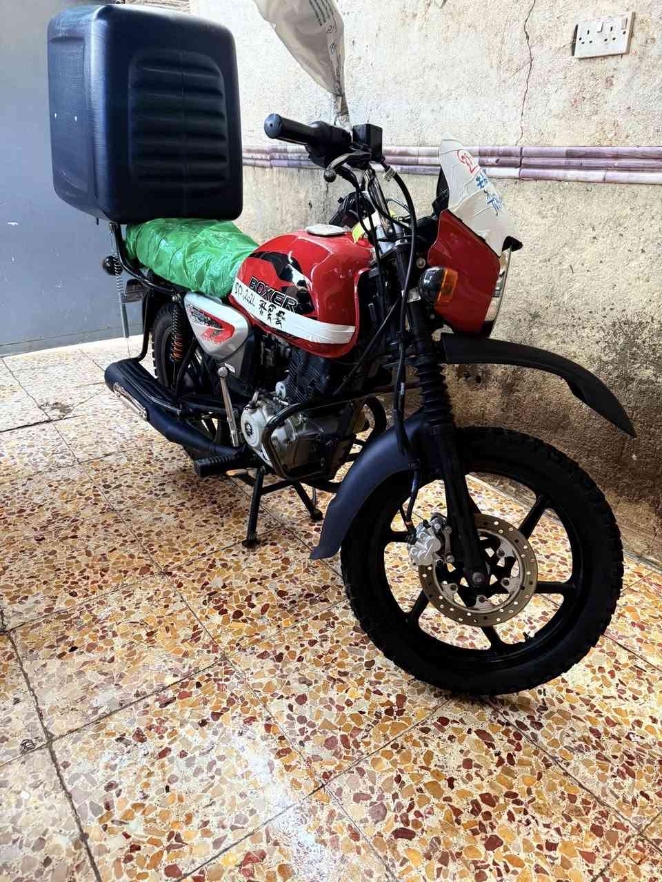 سلام عليكم بوكسر مديل 2021 دراجة خير من الله تراي يخبل بكاني حي اور نادي التحدي الشراي يخابر ***********
