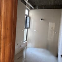 متوفر شقه واحد طابق ثالث الاول ول ثاني اتئجر للا بناء حديث ارضيه بورسل...