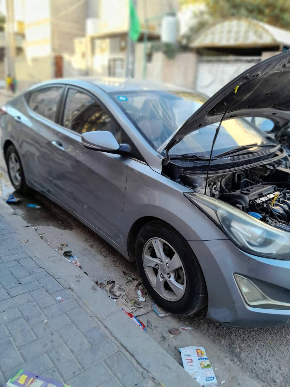 سلام عليكم النترا افانتي موديل 2015 سياره خير من الله منضومه تبريد جديده سياره جديده مال بيت سنويه تنتهي 2027 محرك 1600 سياره قطعه واحده صبغ وبيها هاي 5الدحجه بل صور السعر المطلوب 105 وهذا رقمي  ***********
